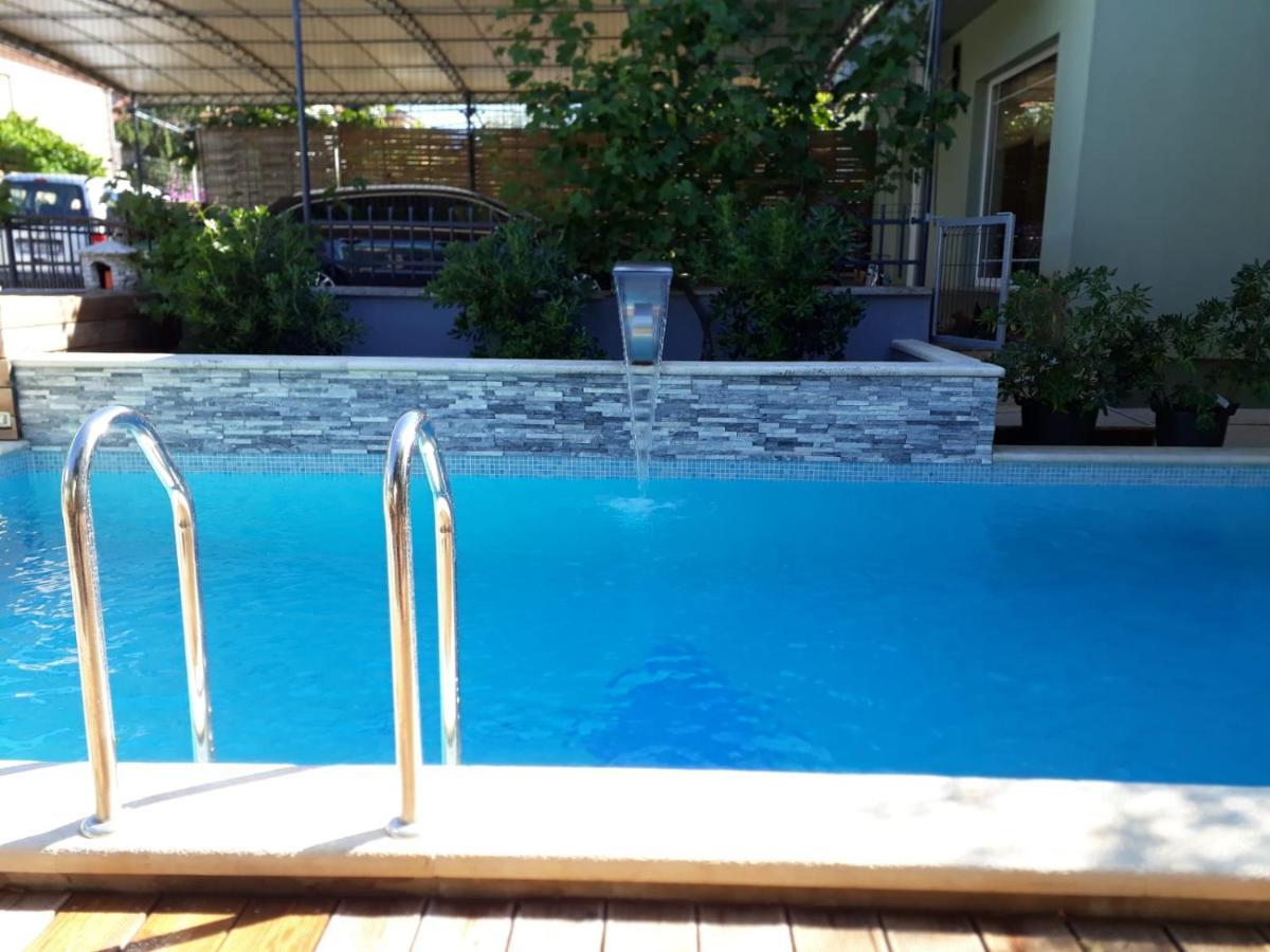 Relax Apartment Пула Екстериор снимка
