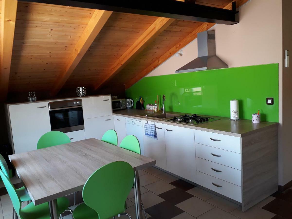 Relax Apartment Пула Екстериор снимка