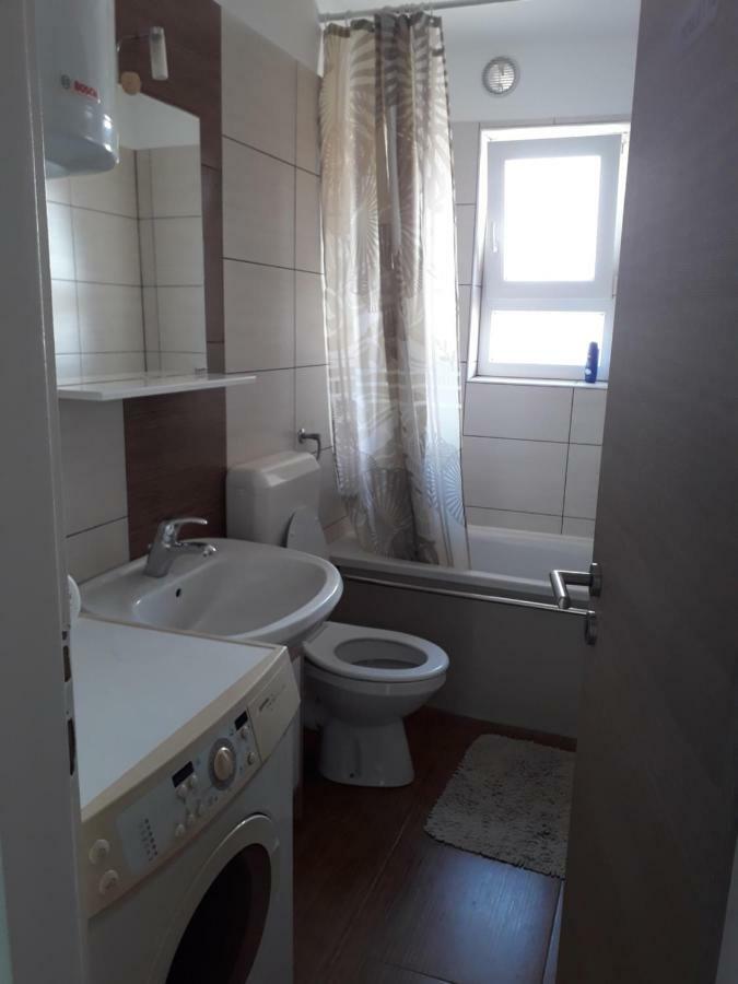Relax Apartment Пула Екстериор снимка