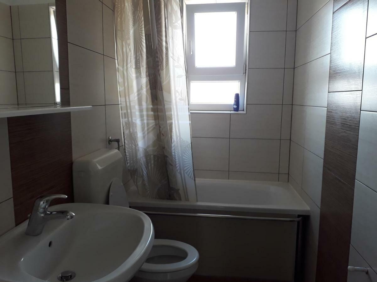 Relax Apartment Пула Екстериор снимка