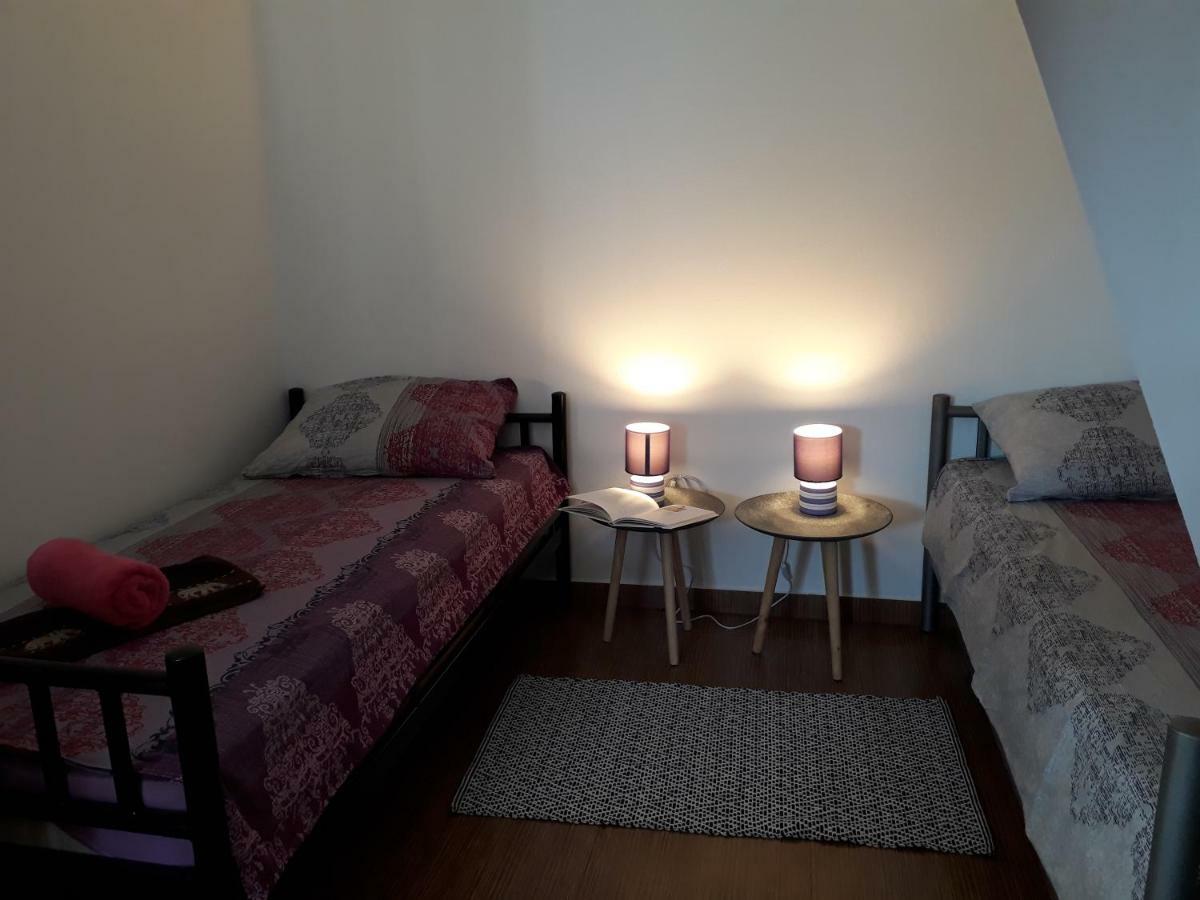 Relax Apartment Пула Екстериор снимка